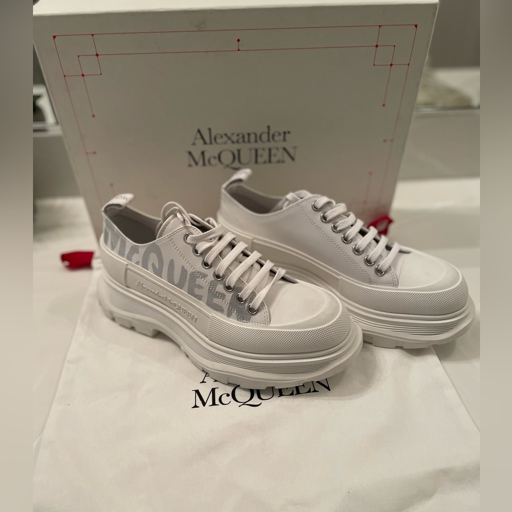NWT Alexander McQueen Tread Slick Canvas Sneaker